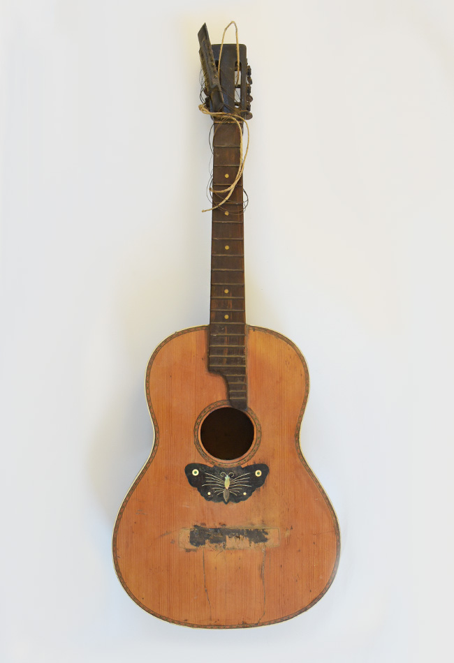 Guitar small