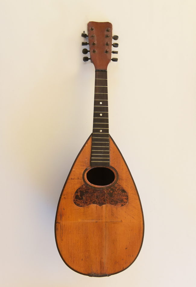 Μαντολίνο  απο Αμερική