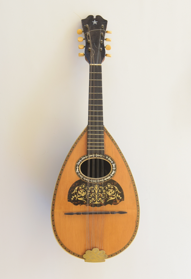 Μαντολίνο Σ